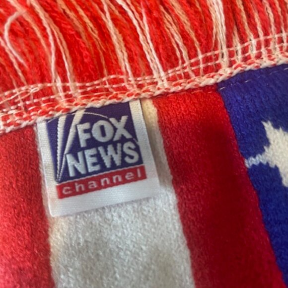 FOX NEWS CHANNEL PATRIOTIC AMERICAN FLAG FRINGED SCARF Acrylic 54" Long New - Picture 2 of 3